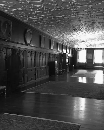 Cover image for The House Keeper